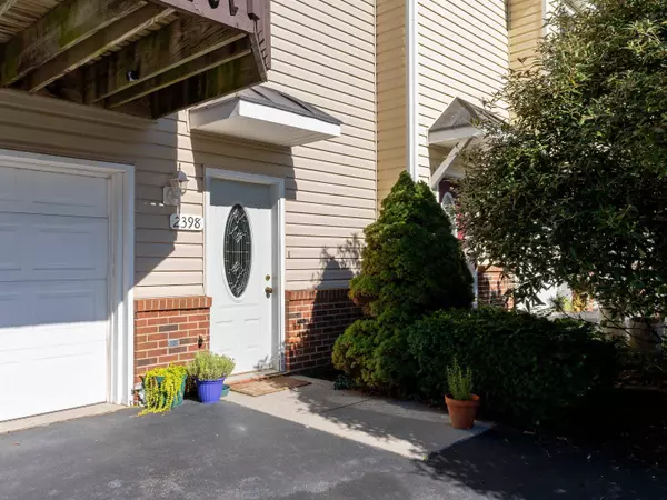 2398 KING ARTHURS CT, Harrisonburg, VA 22801