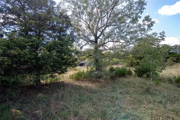 22353 Ray Rd, Evansville, AR 72729