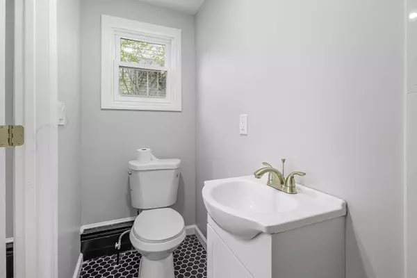 135 State Highway 156 Hamilton, Nj 08620,