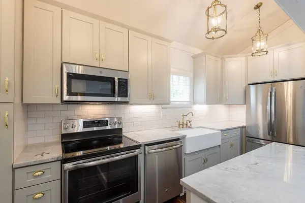 59 Ashe St, Charleston, SC 29403