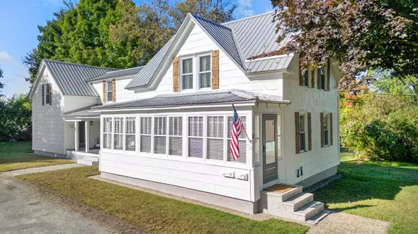 19 Woodman AVE, Fairfield, ME 04937