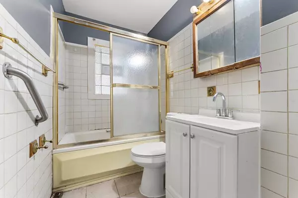 14523 Lexington AVE, Harvey, IL 60426