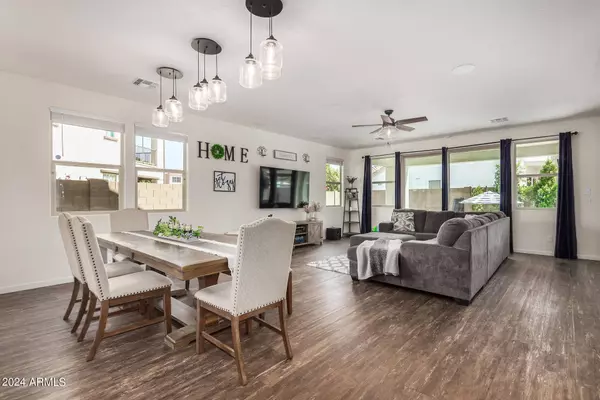 59 N Islands Drive, Gilbert, AZ 85233