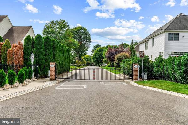 23 PADDOCK LN, Cinnaminson, NJ 08077