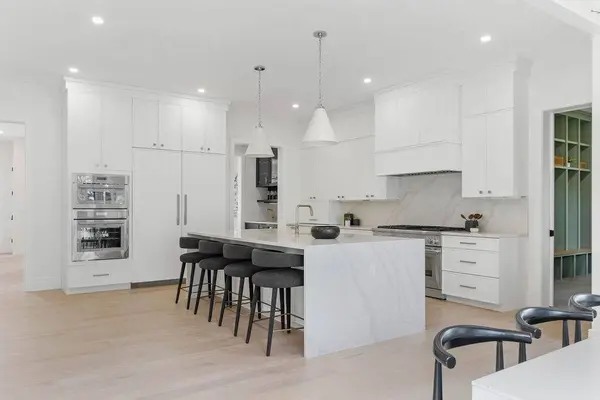 65 Mann Ave, Needham, MA 02492