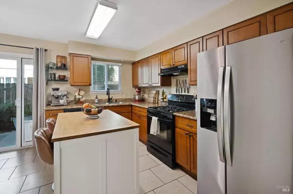 243 Main CIR, Ukiah, CA 95482