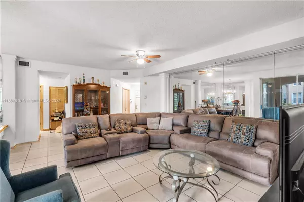 14807 Balgowan Rd #102-12, Miami Lakes, FL 33016