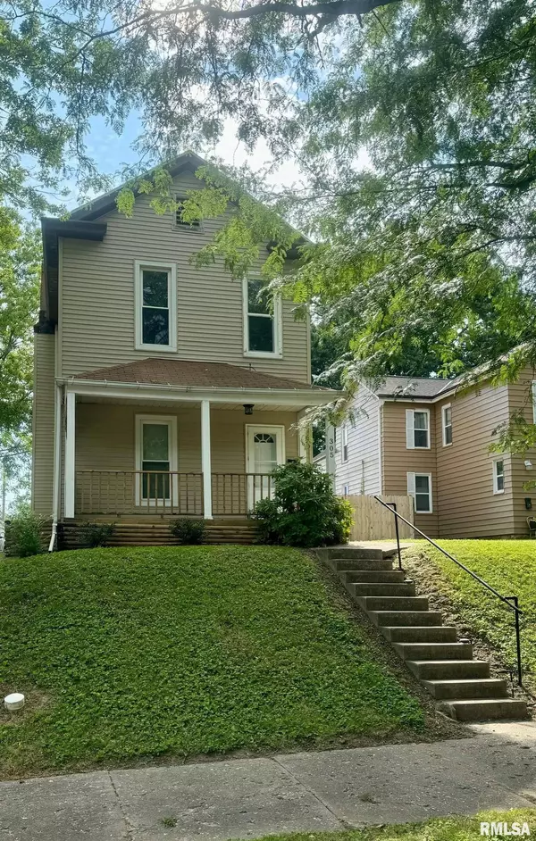 305 S 14TH ST, Quincy, IL 62301