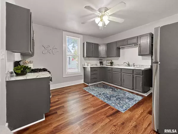 305 S 14TH ST, Quincy, IL 62301