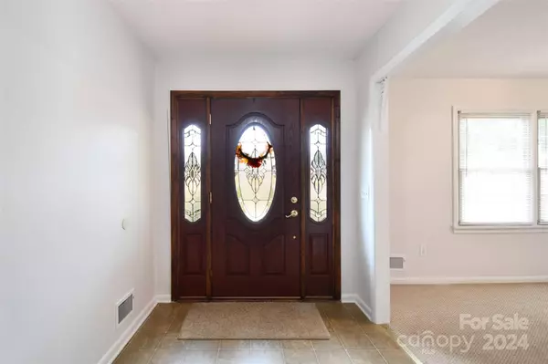 2144 Sheffield DR, Kannapolis, NC 28083