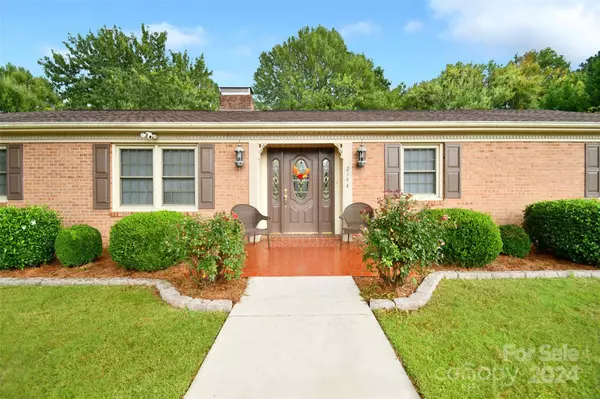 2144 Sheffield DR, Kannapolis, NC 28083