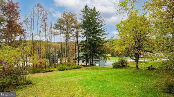 961 HAMLIN HWY, Lake Ariel, PA 18436