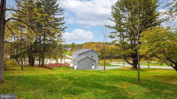 961 HAMLIN HWY, Lake Ariel, PA 18436