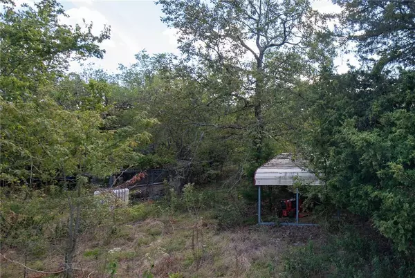 22353 Ray Rd, Evansville, AR 72729