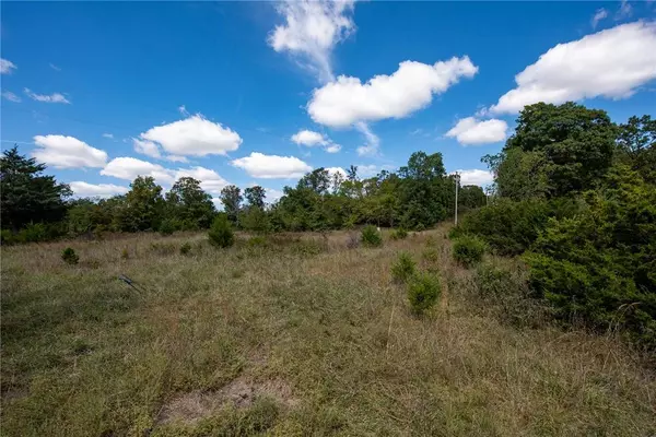 22353 Ray Rd, Evansville, AR 72729