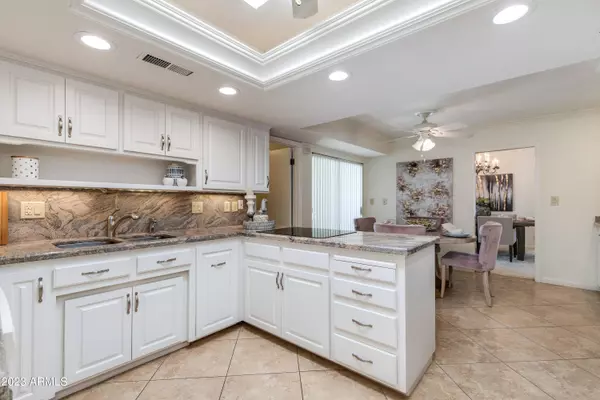 7369 E KRALL Street, Scottsdale, AZ 85250