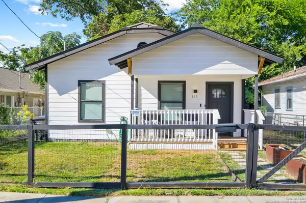325 MASON ST, San Antonio, TX 78208-1121
