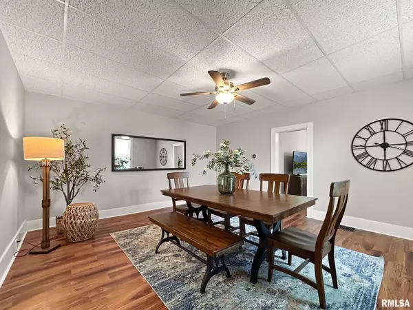 305 S 14TH ST, Quincy, IL 62301