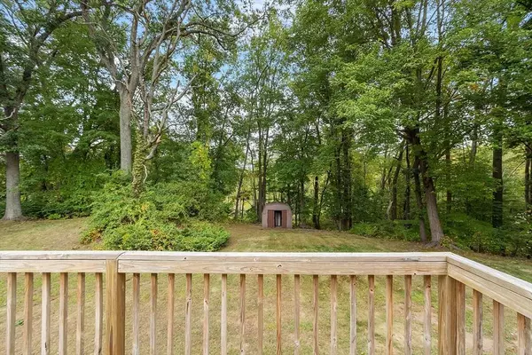 20 Longfellow Rd, Northborough, MA 01532