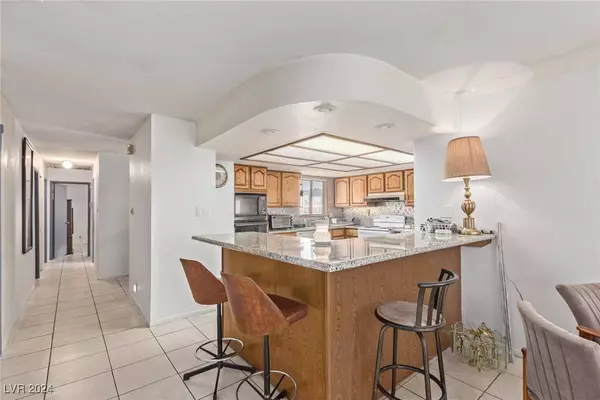 4474 El Carnal Way, Las Vegas, NV 89121