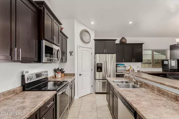 129 S 82ND Way, Mesa, AZ 85208