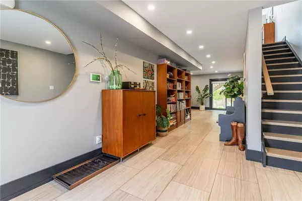 46 JARVIS Street, Brantford, ON N3T 4A8