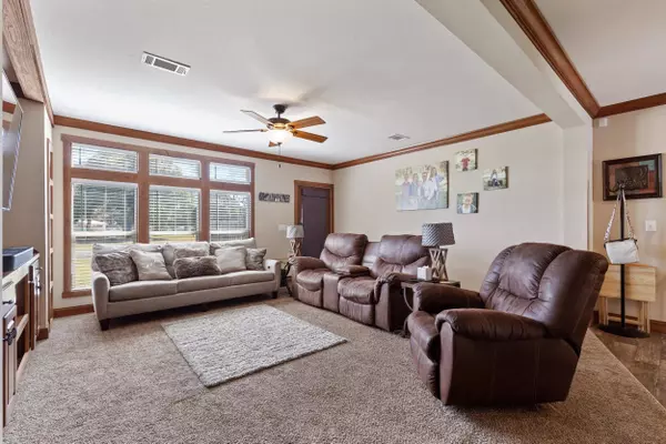 109 S NEBRASKA AVE., Cherokee, OK 73728