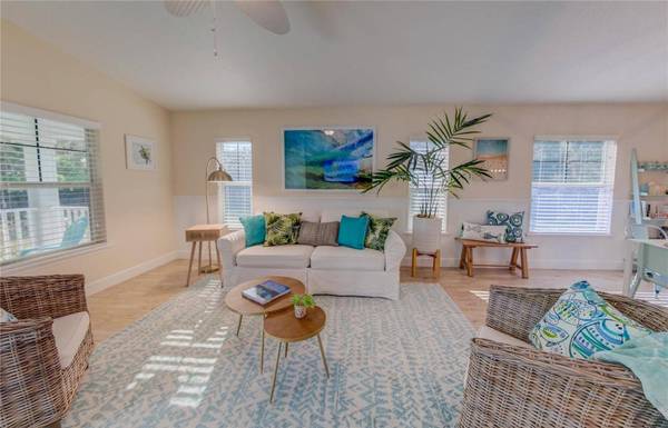 27 MALACOMPRA RD, Palm Coast, FL 32137