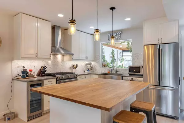 609 10 AVE NE, Calgary, AB T2E 0X9