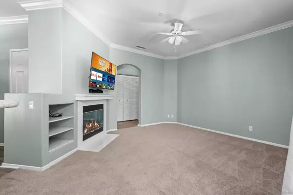 10750 Sabre Hill Dr #248, San Diego, CA 92128