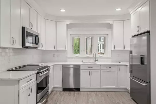 23 Cranch St, Quincy, MA 02169