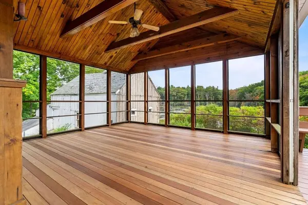 490 Dale St, North Andover, MA 01845