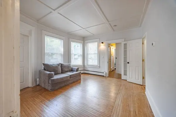 156 Kenoza Ave, Haverhill, MA 01830