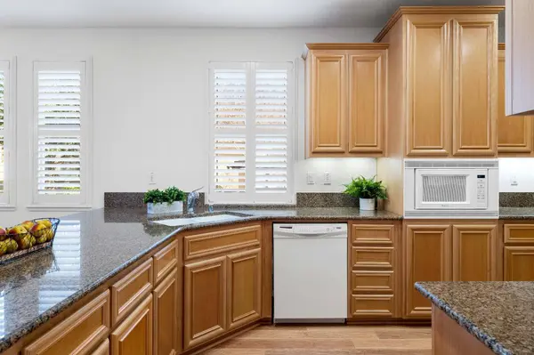 1009 Marseille LN, Roseville, CA 95747