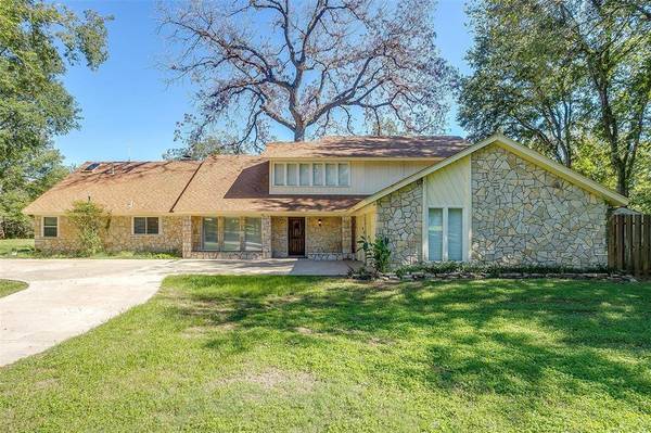 9500 Bellechase Road, Granbury, TX 76049