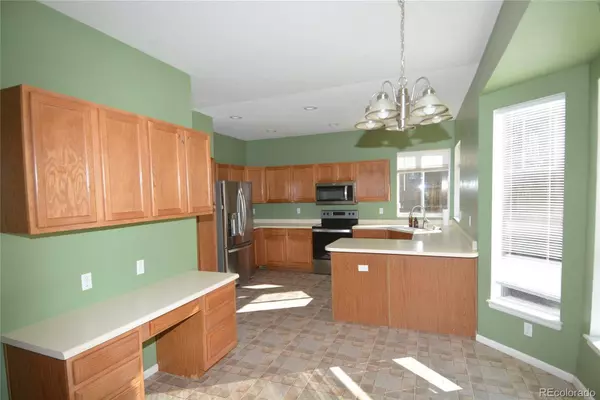 2060 Sandhurst DR, Castle Rock, CO 80104