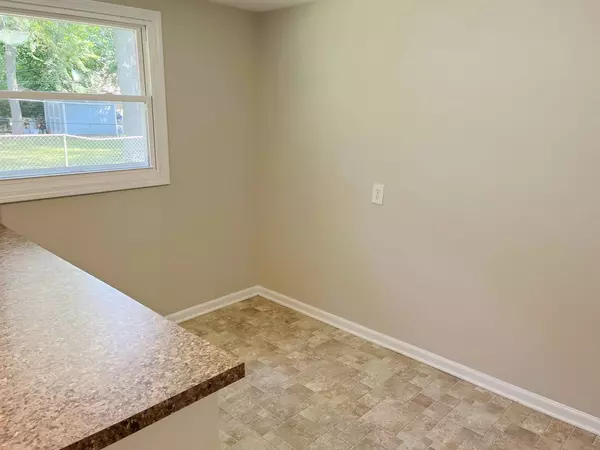 915 Hammond AVE, Aurora, IL 60506