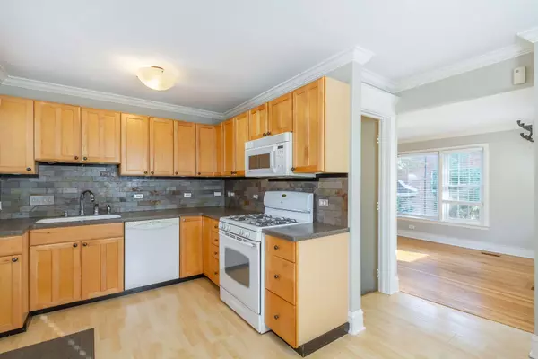 311 S Plum Grove RD, Palatine, IL 60067