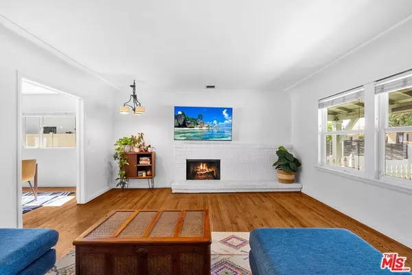 5752 Vesper Ave, Van Nuys, CA 91411