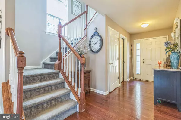 276 SPRUCE AVE, Maple Shade, NJ 08052