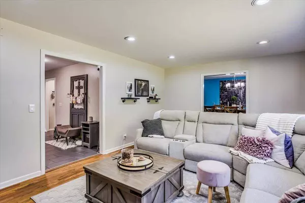 6406 E Aberdeen, Wichita, KS 67206