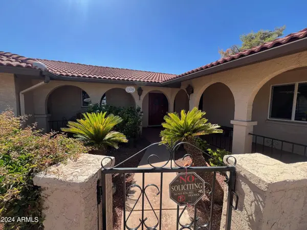 1525 E Grove Avenue, Mesa, AZ 85204