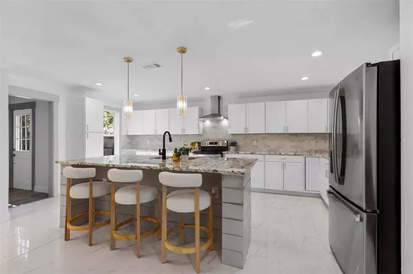 2004 Bluebonnet Drive, Fort Worth, TX 76111