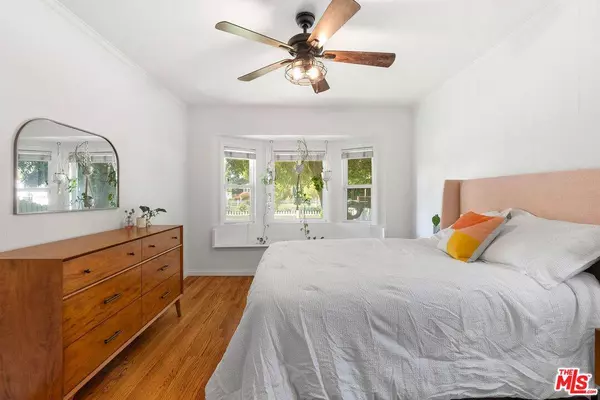 5752 Vesper Ave, Van Nuys, CA 91411