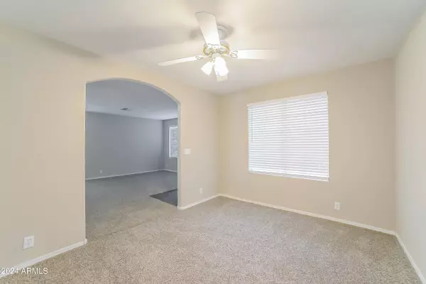 8764 W TUCKEY Lane, Glendale, AZ 85305