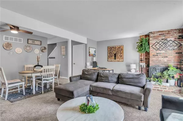 11247 Calico DR, Kansas City, MO 64137