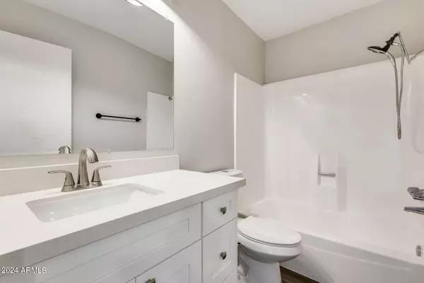 3337 W GOLDEN Lane, Phoenix, AZ 85051