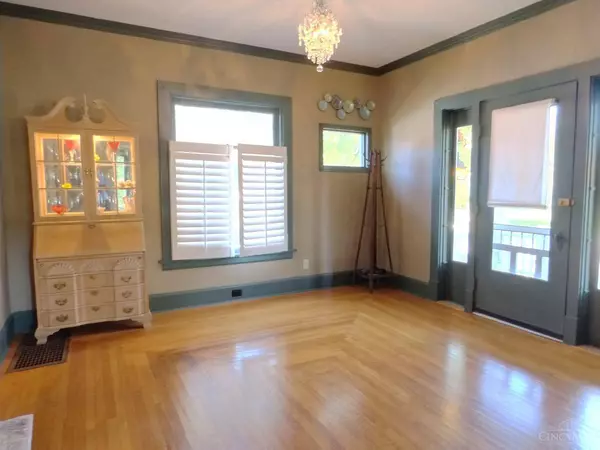 155 Broadway St, Batavia, OH 45103