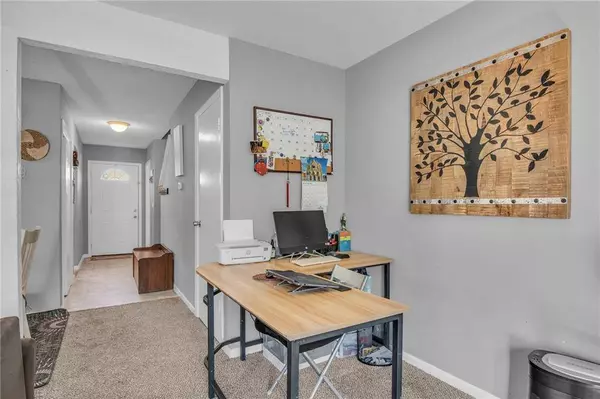 11247 Calico DR, Kansas City, MO 64137