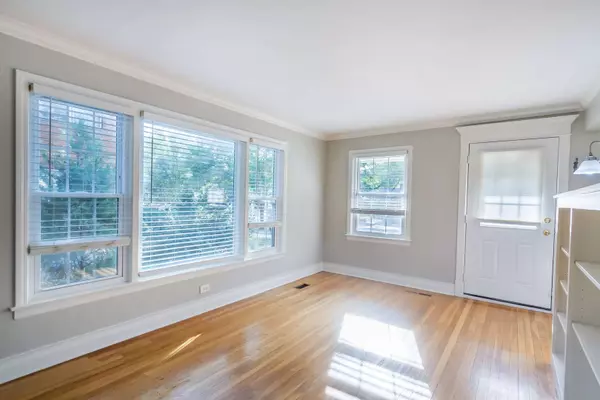 311 S Plum Grove RD, Palatine, IL 60067